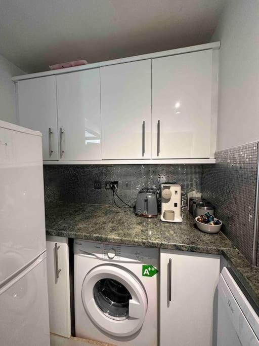 Lovely Duplex Apartment In Edinburgh City Centre ภายนอก รูปภาพ