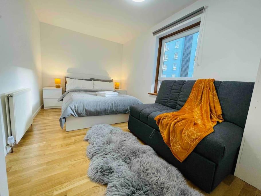 Lovely Duplex Apartment In Edinburgh City Centre ภายนอก รูปภาพ