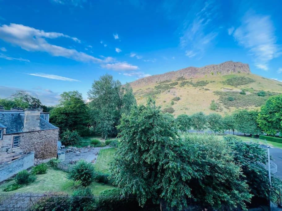 Lovely Duplex Apartment In Edinburgh City Centre ภายนอก รูปภาพ